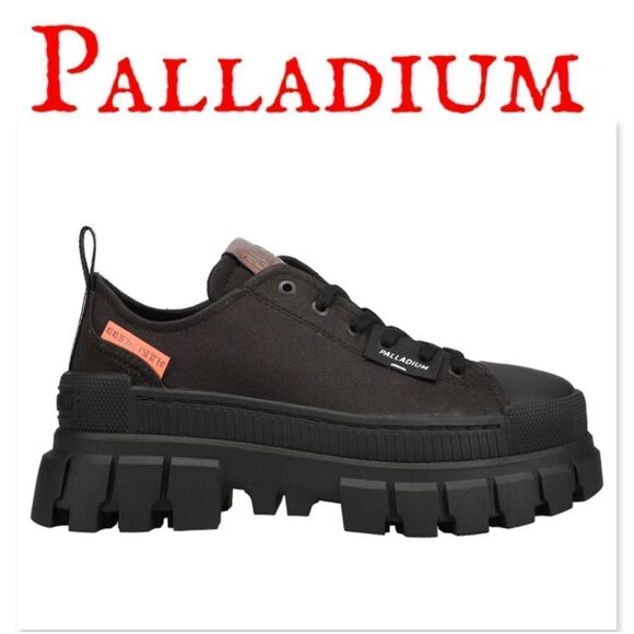 NIB Palladium Revolt Lo TX Round Toe Platform Sneakers - Black - Picture 1 of 6